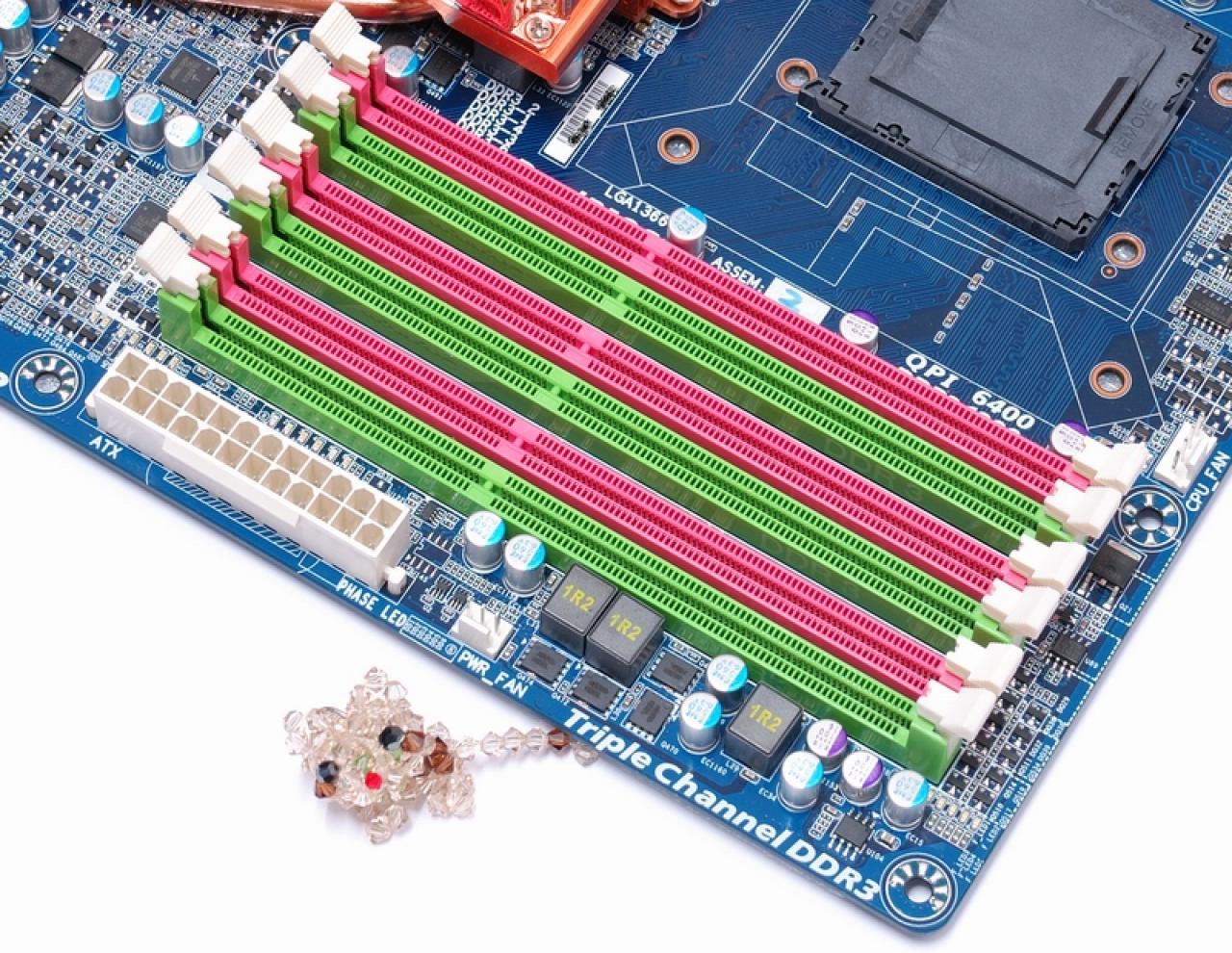 [04/09/2008] Gigabyte X58-Board