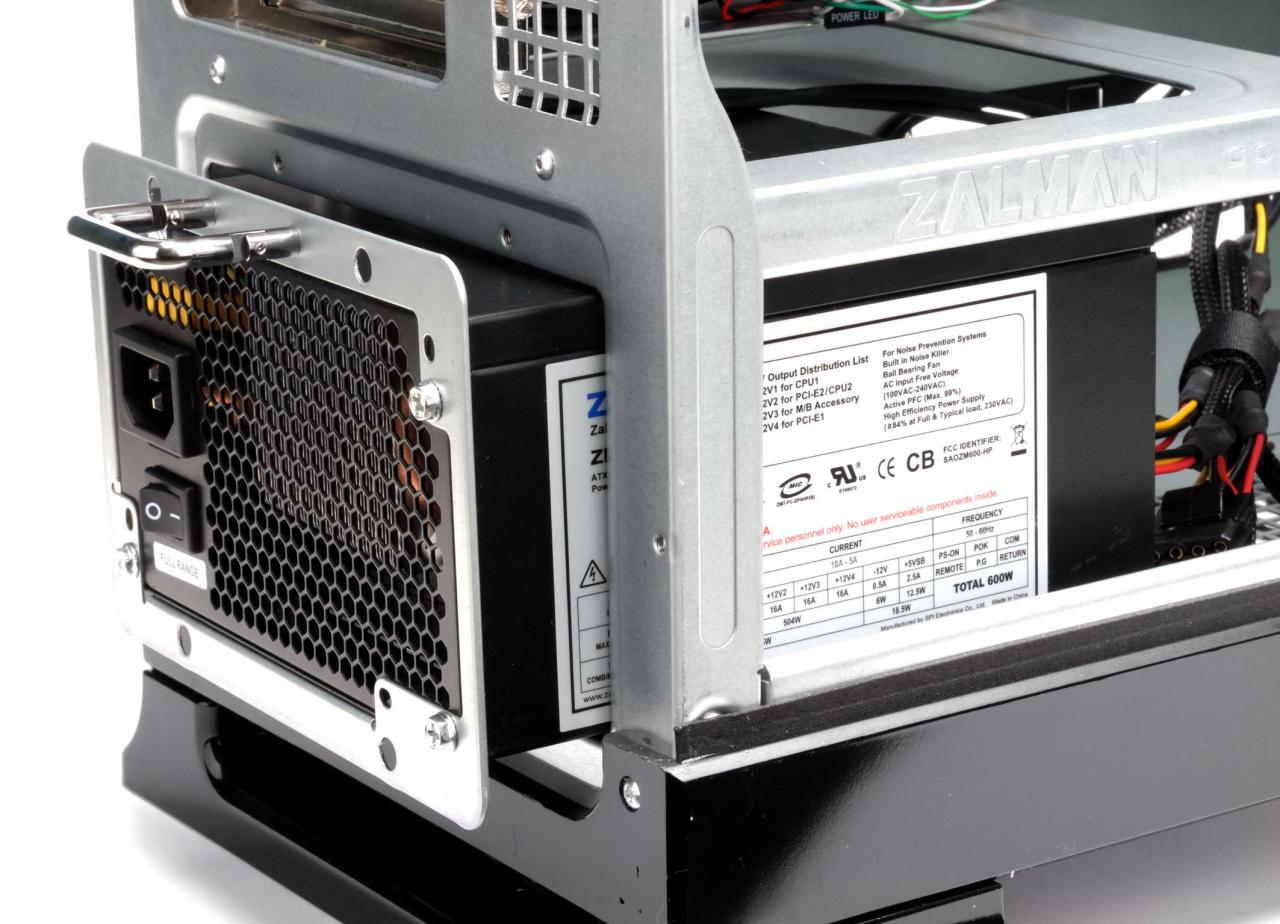 [18/09/2008] Zalman Big Tower Enclosure GS1000: Netzteilhalterung
