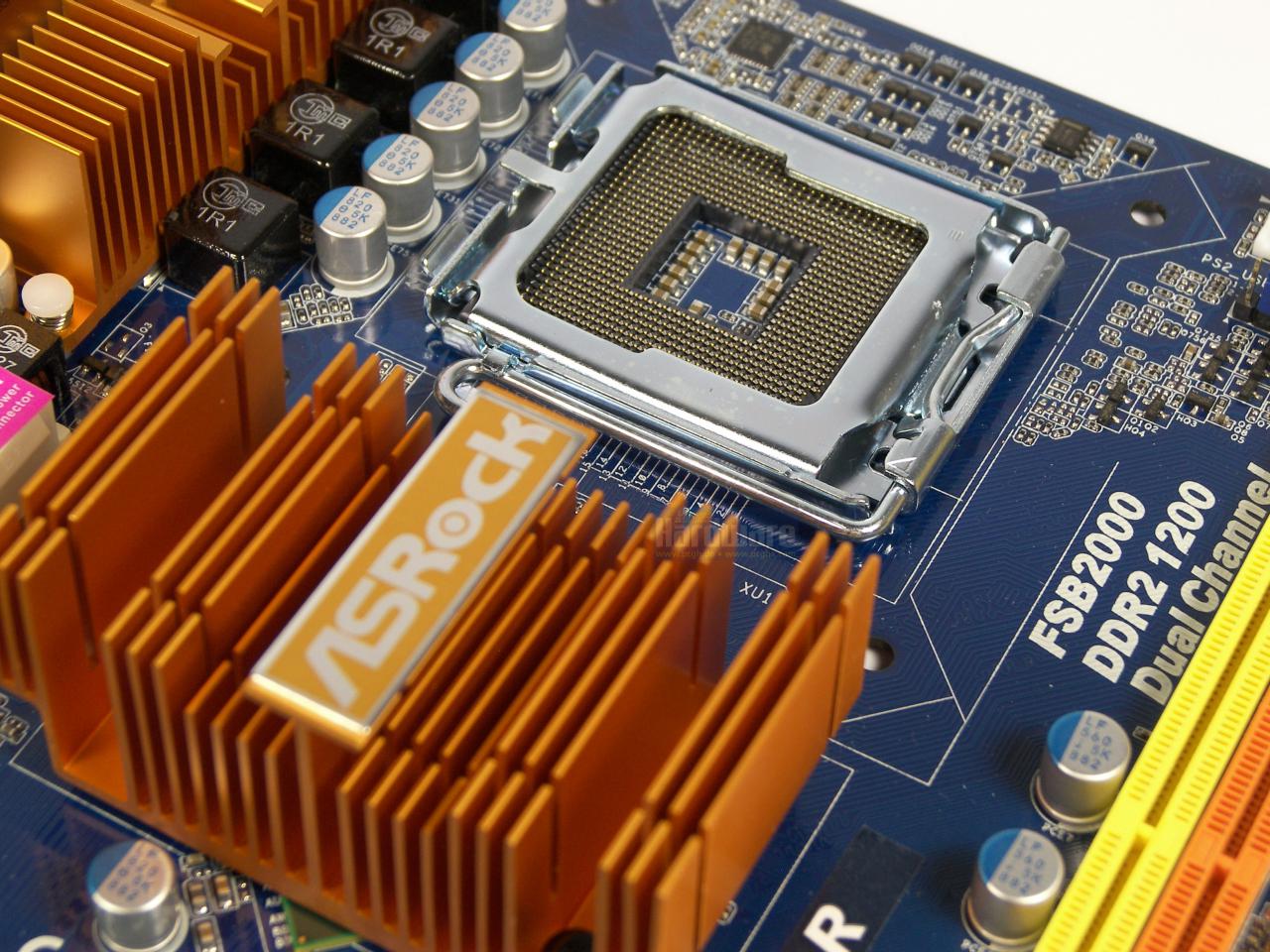 [16/10/2008] Asrock P45XE-R (Bild: PCGH)