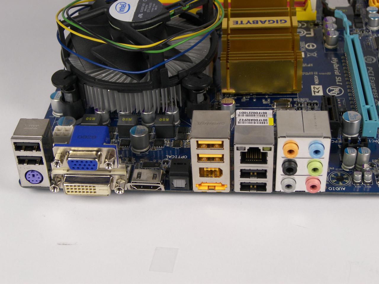 [15/10/2008] Gigabyte E7AUM-DS2H (Bild: PCGH)