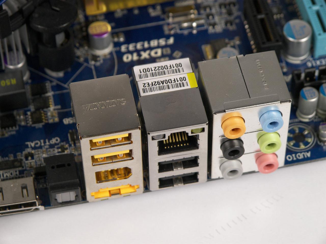 [15/10/2008] Gigabyte E7AUM-DS2H (Bild: PCGH)