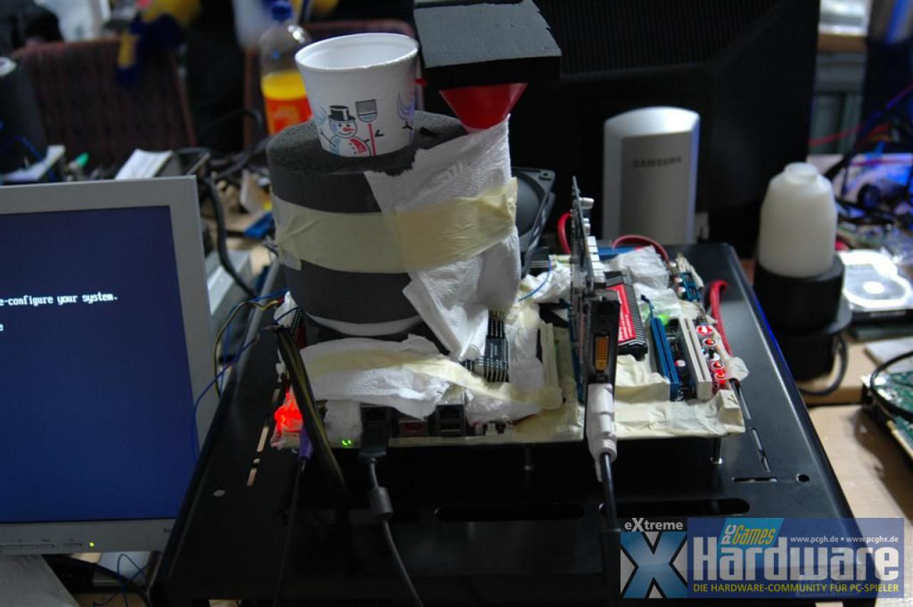 [28/10/2008] Das LN2-Setup von Fr3ak