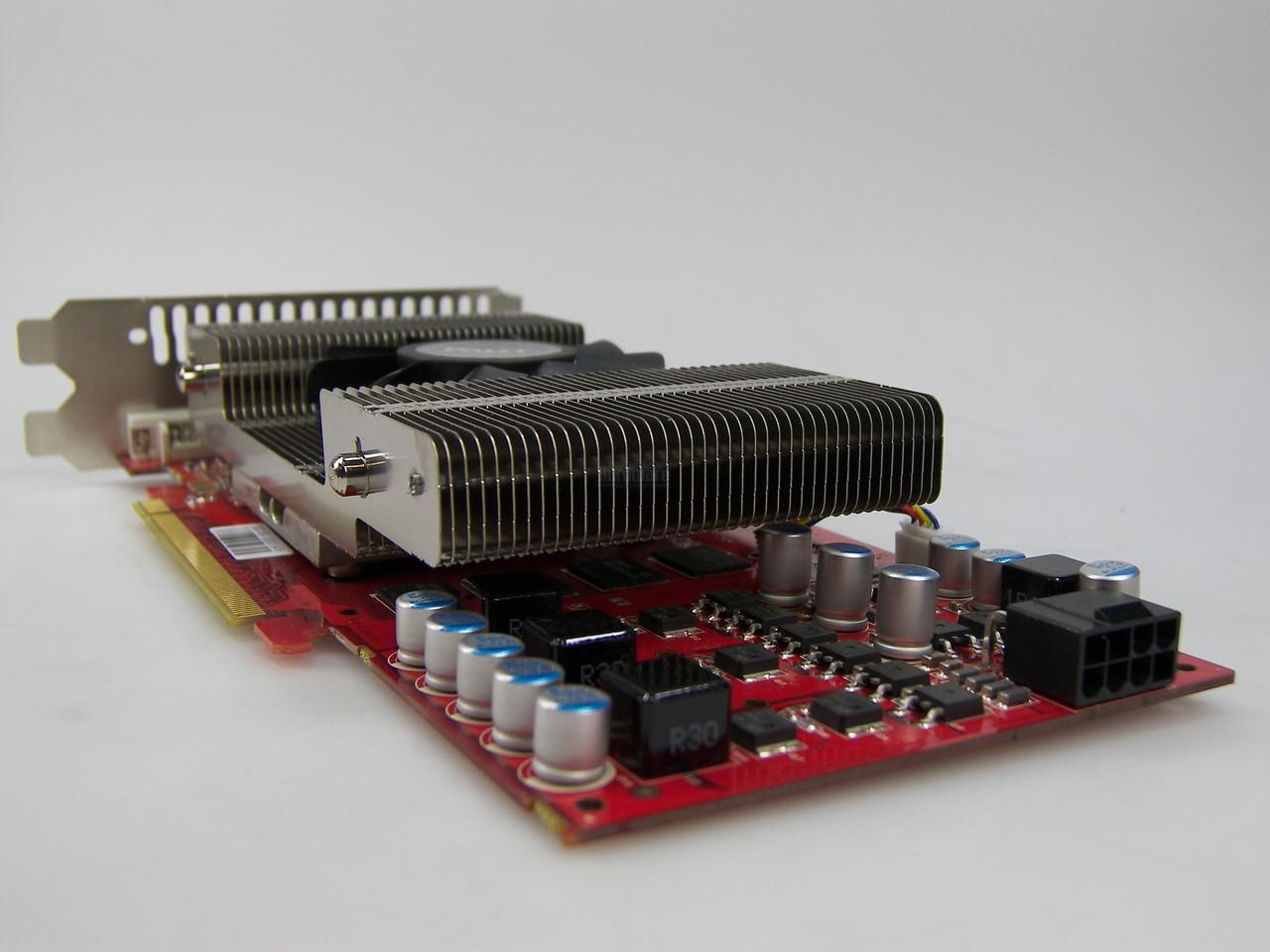 [06/10/2008] Palit Sonic: 1 GiB Videospeicher und OC auf 685/1.000 Megahertz (Bild: PCGH)