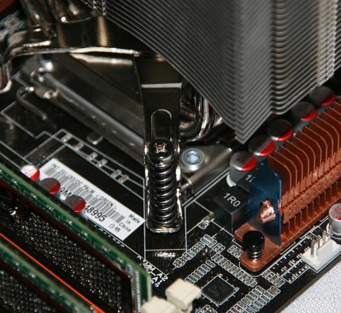 [15/10/2008] Thermalright Ultra 120 Extreme (Bild: madshrimps.be)