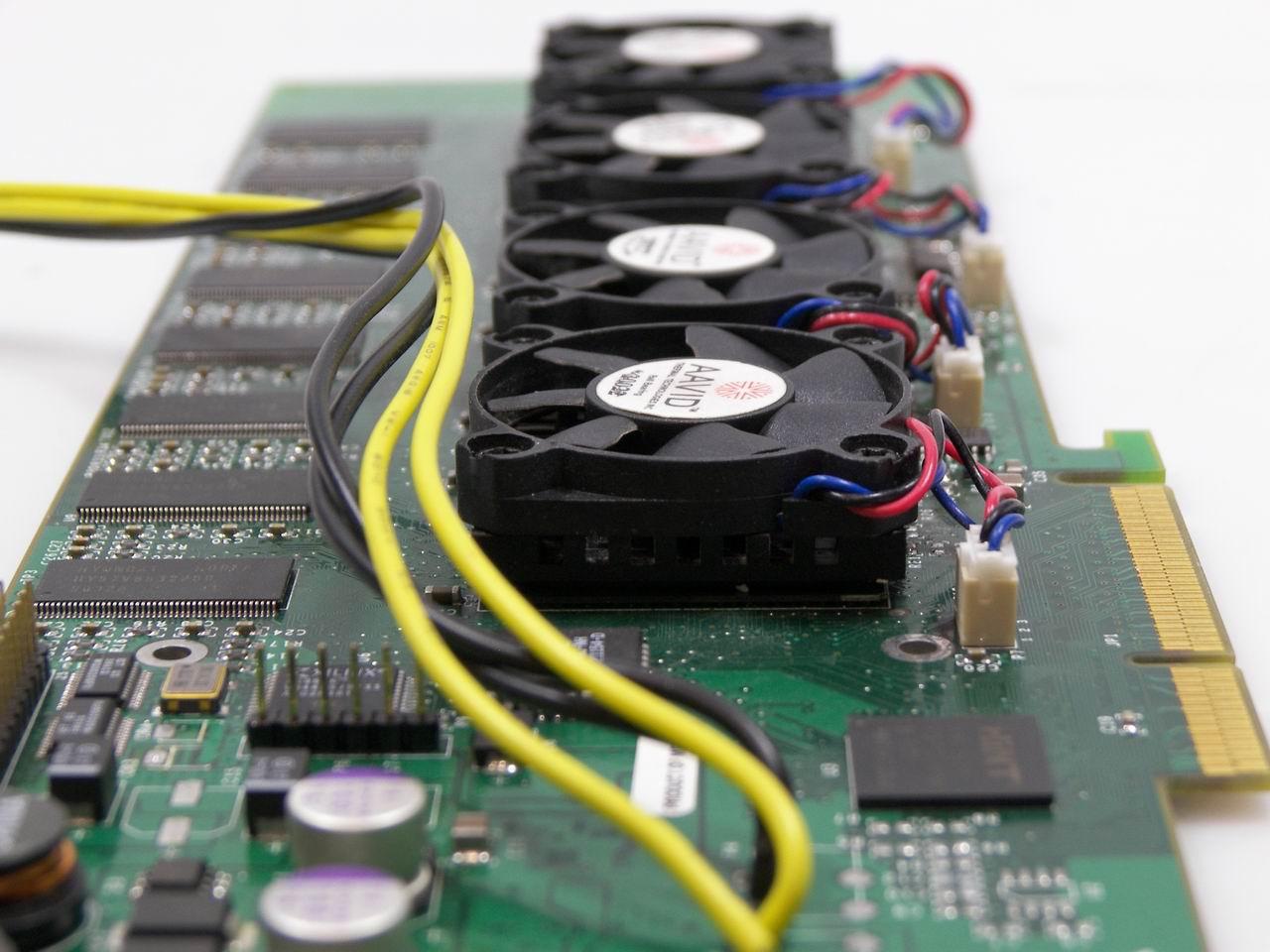 [22/10/2008] Voodoo5 6000: Die Göttin von 3dfx kam nie auf den Markt, wird aber bis heute auf Ebay zu Mondpreisen gehandelt.