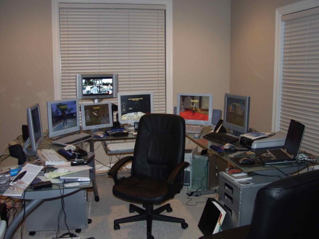[13/10/2008] Weitere Multi-Monitor-Systeme, unter anderem für Multi-Boxing in WoW