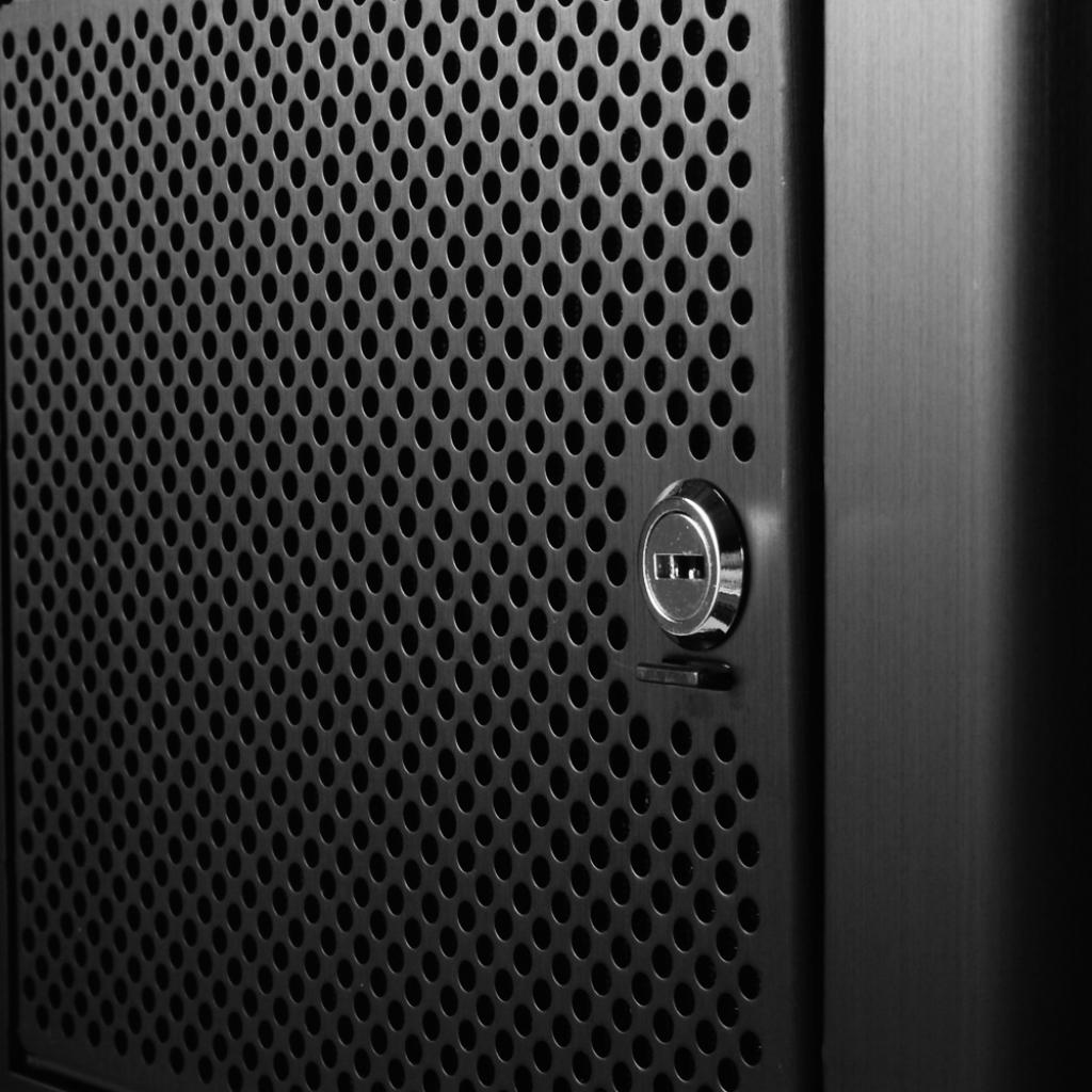 [13/10/2008] Lian Li Classic PC-9 (Bild: Lian Li)