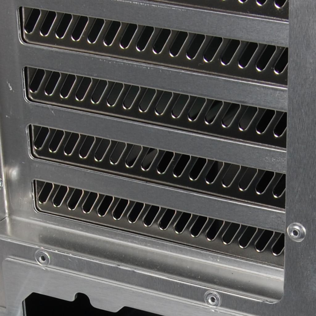 [13/10/2008] Lian Li Classic PC-9 (Bild: Lian Li)