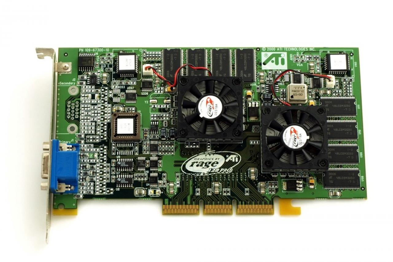 [27/11/2008] Rage Fury MAXX (1999): Erste echte Dual-Chip-Grafikkarte im Consumerbereich von Ati. Zwei Rage-128-Chips und zweimal 32 MiByte VRAM. Problem: Es gab keine Treiber, die beide Chips unter dem populär werdenden Windows 2000 und später XP ansprachen.
