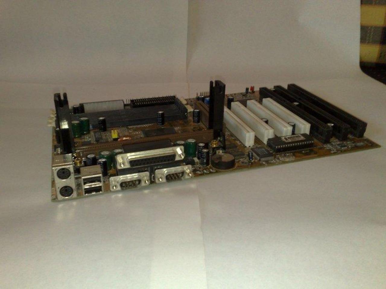[21/11/2008] Die Mainboards der PCGH-Community (27)