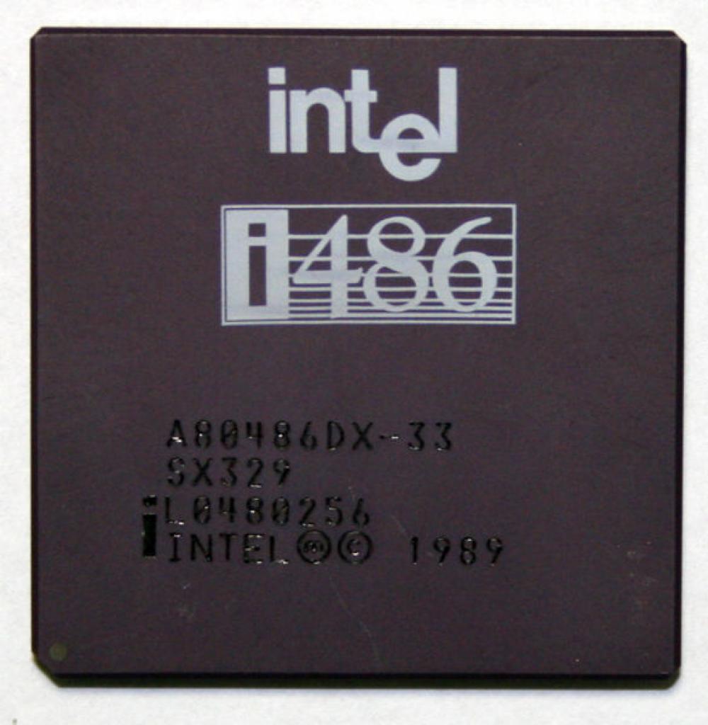 [06/11/2008] Intel 486DX: Mittels Power-Button konnte der Takt abgesenkt und danach wieder gesteigert werden. 