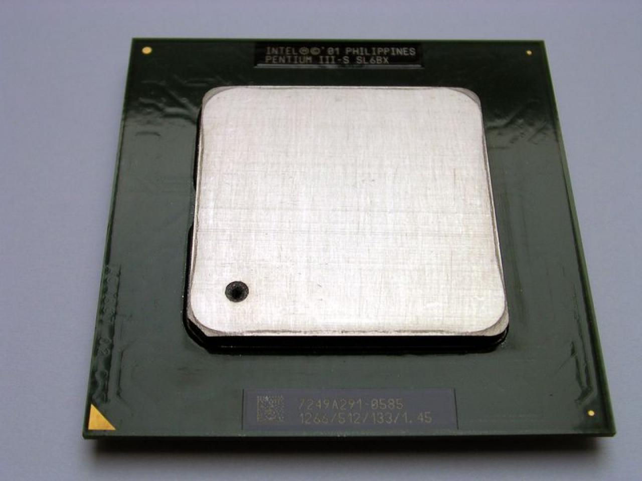 [06/11/2008] Platz 25	Intel Pentium III-S (Tualatin) mit 13	Stimmen und somit	3.29%
