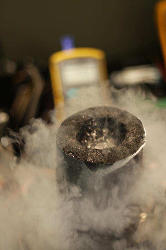 [22/11/2008] AMD Phenom II: OC-Experiment mit flüssigem Stickstoff (5)