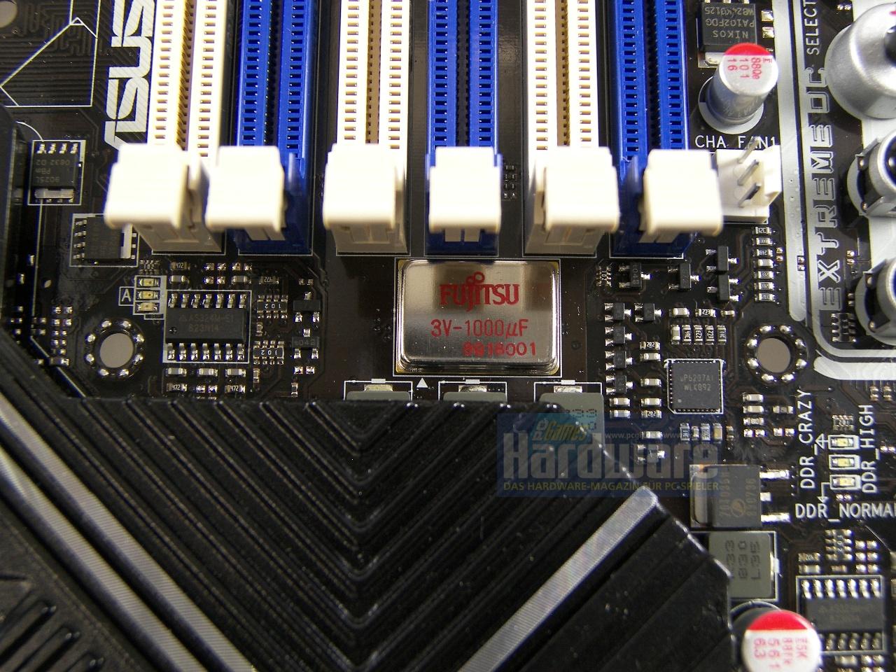 [03/11/2008] Asus Rampage II Extreme: Fujitsu-Chip (Bild: PCGH)