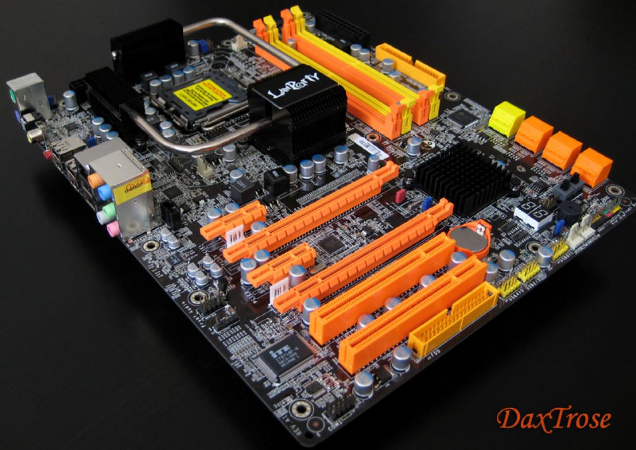 [21/11/2008] Die Mainboards der PCGH-Community (34)