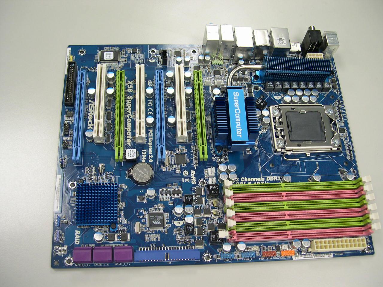 [17/11/2008] Asrock Supercomputer