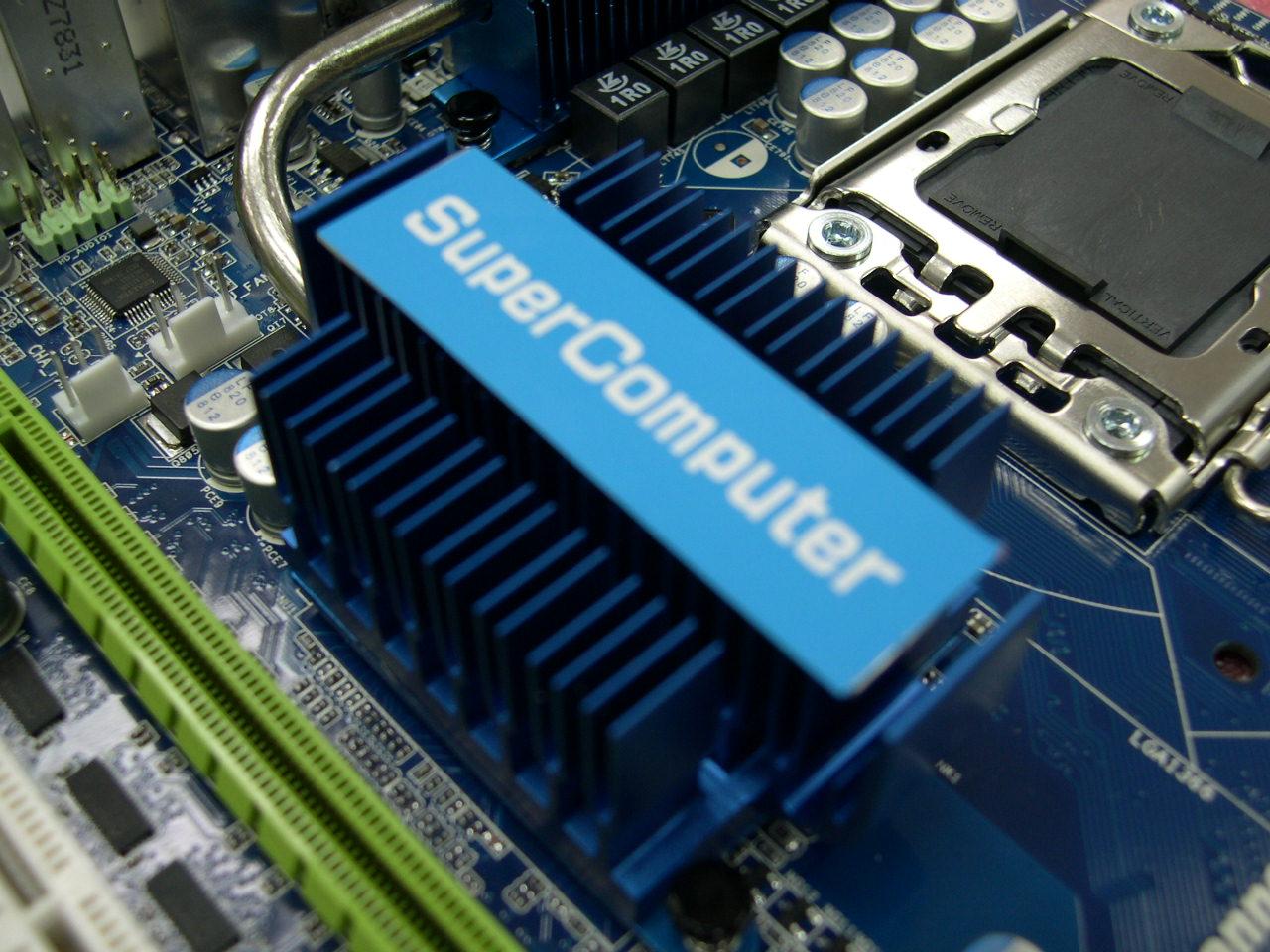 [17/11/2008] Asrock Supercomputer
