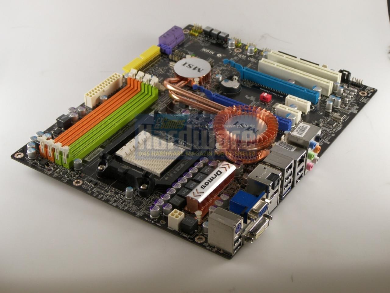 [28/11/2008] Unterstützt bereits den Phenom II: MSI DKA790GX Platinum (Chipsatz: 790GX, Bild: PCGH)
