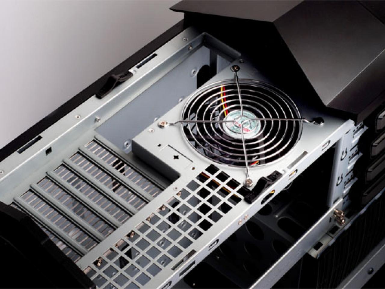 [24/11/2008] Silverstone Raven RV01 (Bild: Silverstone) (4)