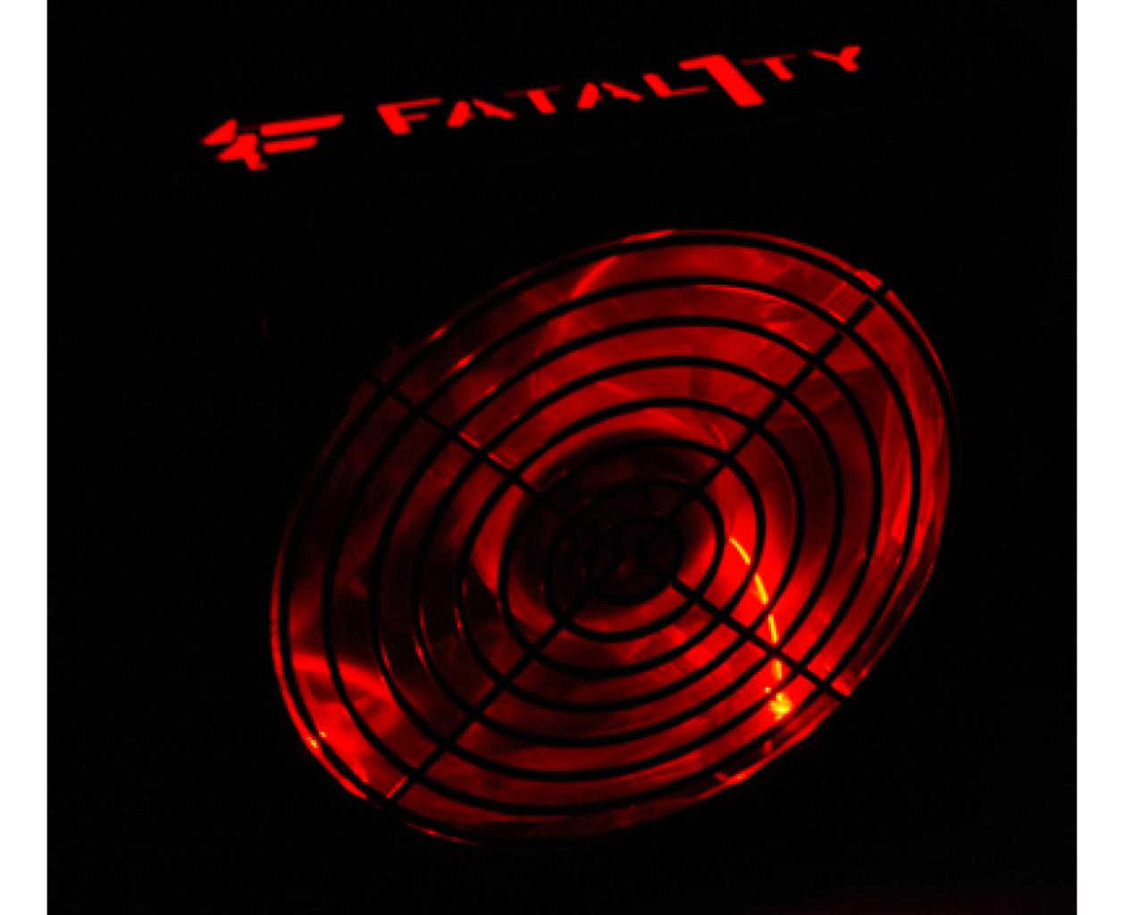 [27/11/2008] OCZ erweitert die Fatal1ty-Serie um drei neue Netzteile (Bild: OCZ) 