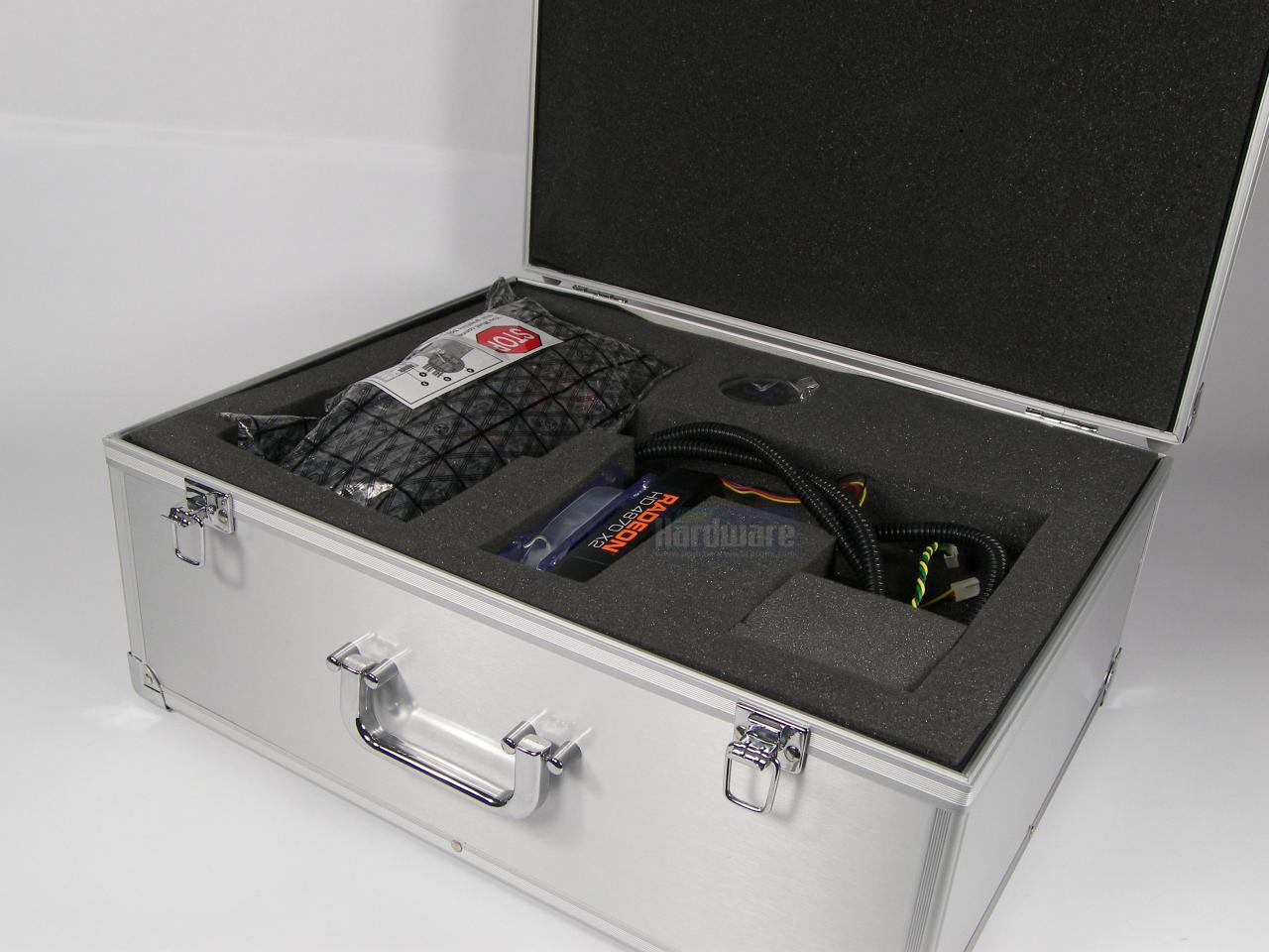 [15/12/2008] Sapphire Radeon HD 4870 X2 Atomic Watercooled (3)