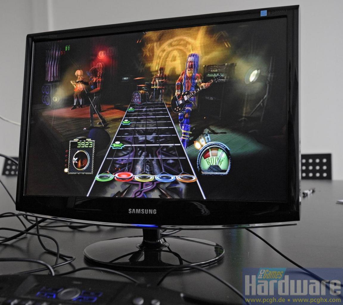 [18/12/2008] Geforce 3D Vision: Guitar Hero (17)