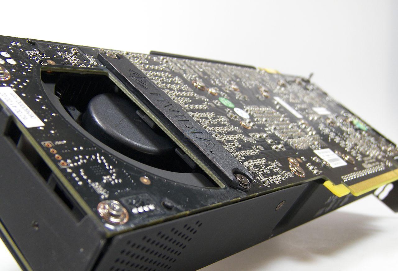 [18/12/2008] Erster Test Geforce GTX 295 bei PC Games Hardware (24)