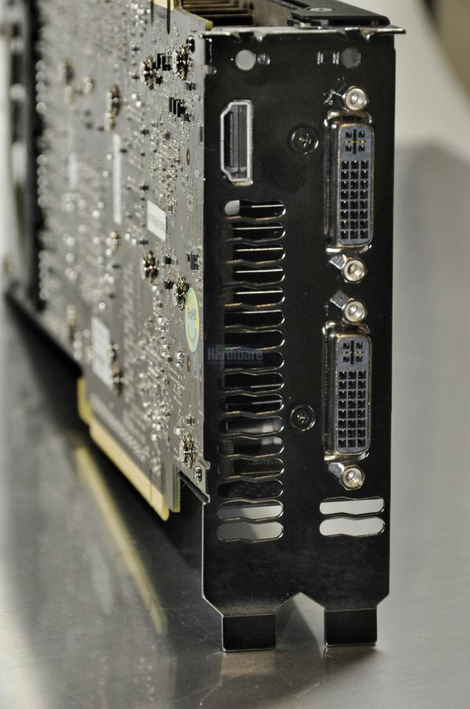 [18/12/2008] Erster Test Geforce GTX 295 bei PC Games Hardware (8)
