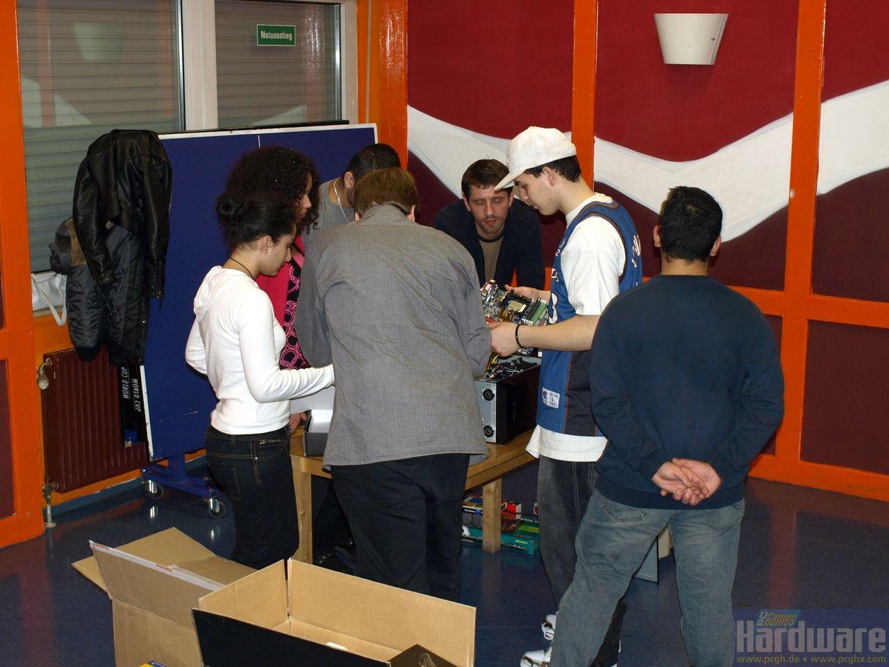 [11/12/2008] PCGH-Spendenaktion (21)