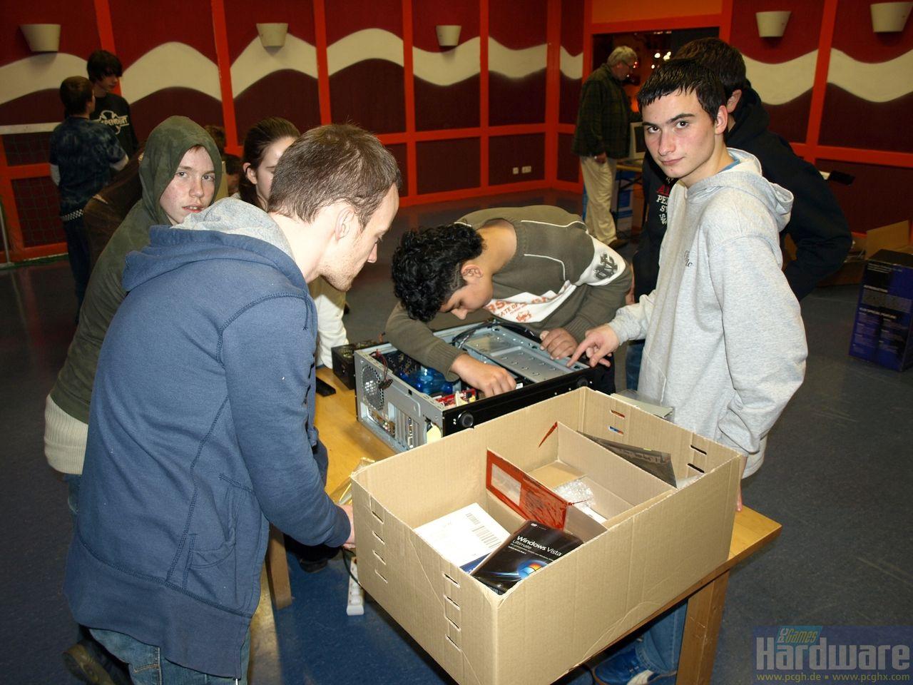[11/12/2008] PCGH-Spendenaktion (13)