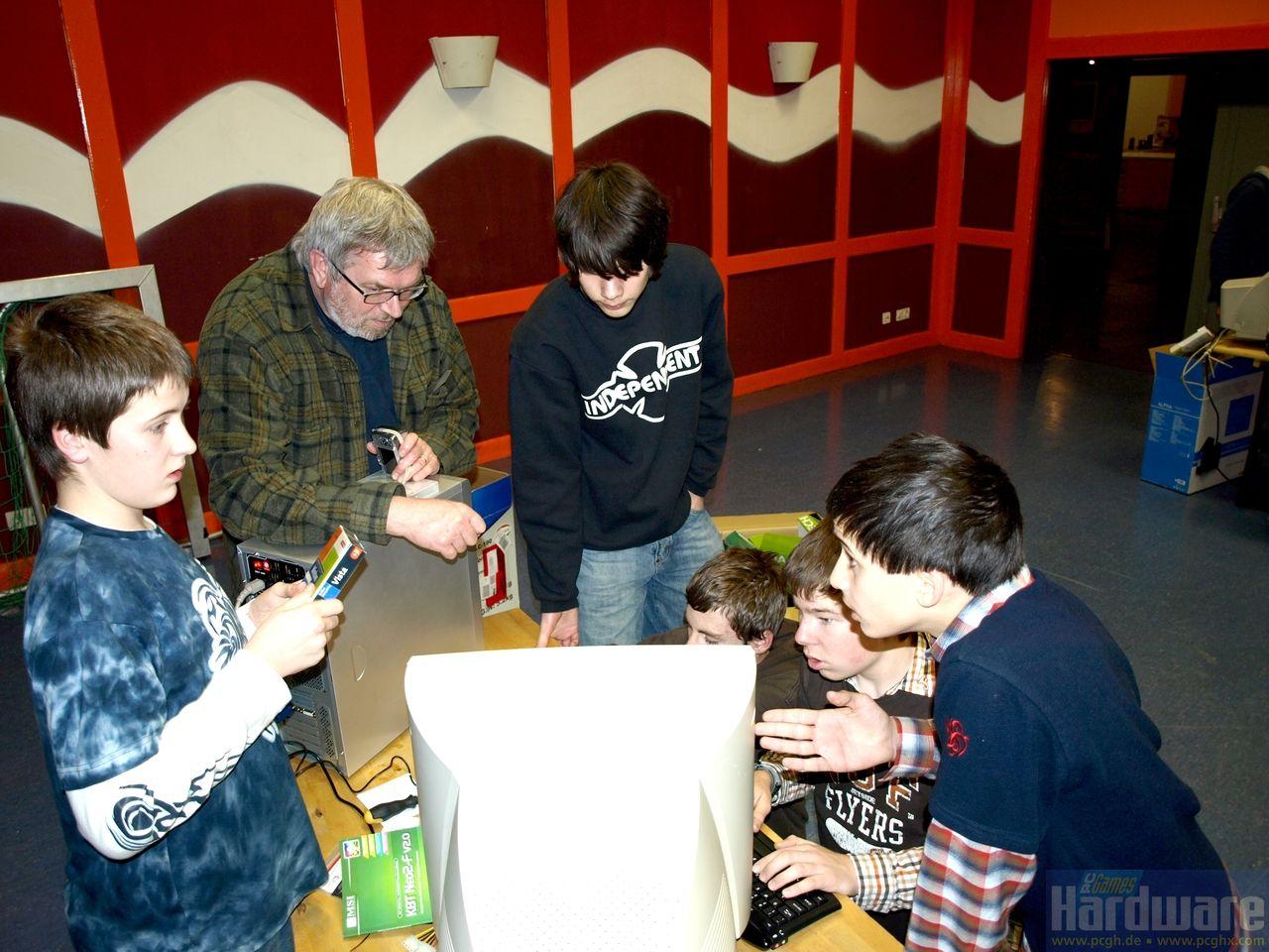 [11/12/2008] PCGH-Spendenaktion (25)