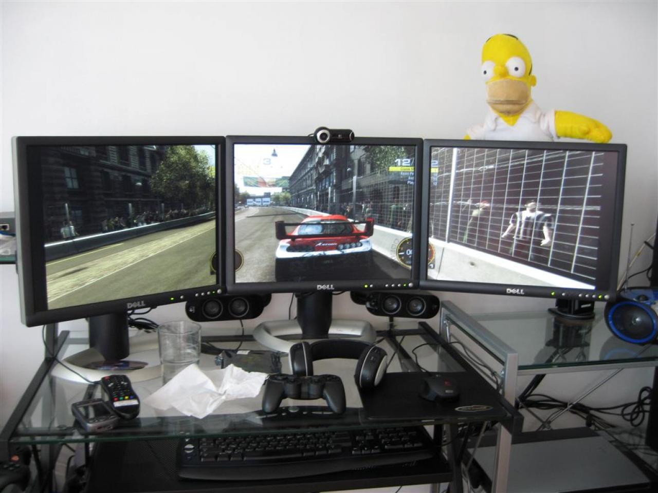 [15/12/2008] Triple-LCD-Setup für Spiele von geniv2 (Widescreen Gaming Forum) (1)
