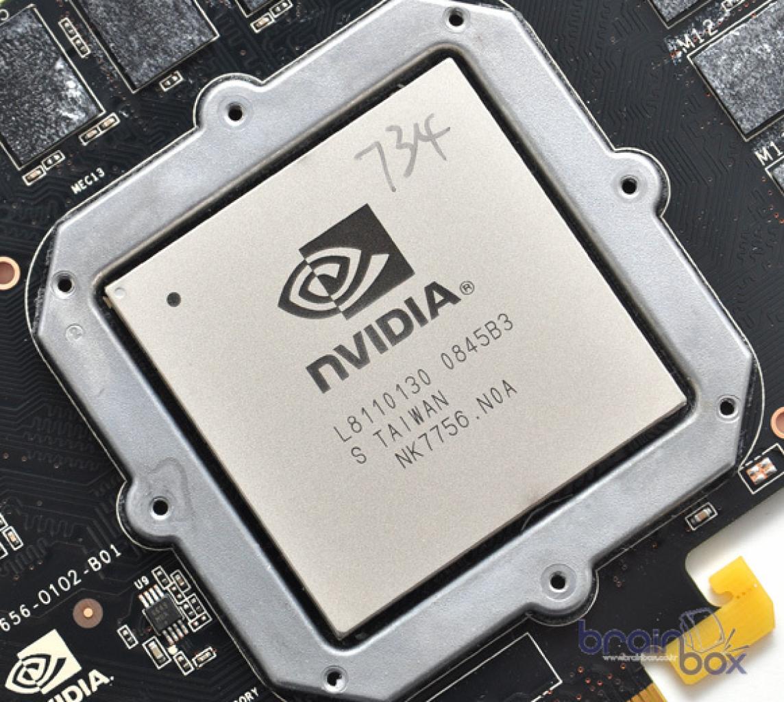 [19/12/2008] Geforce GTX 295 zerlegt (1)
