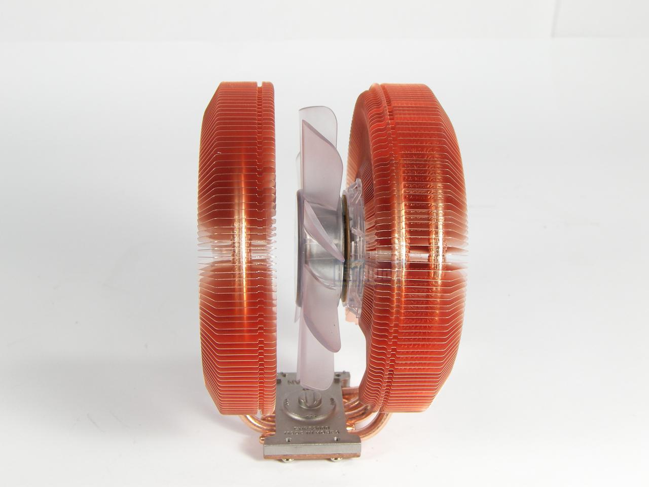 [04/12/2008] Zalman CNPS 9900 LED (Bild: PCGH) (2)