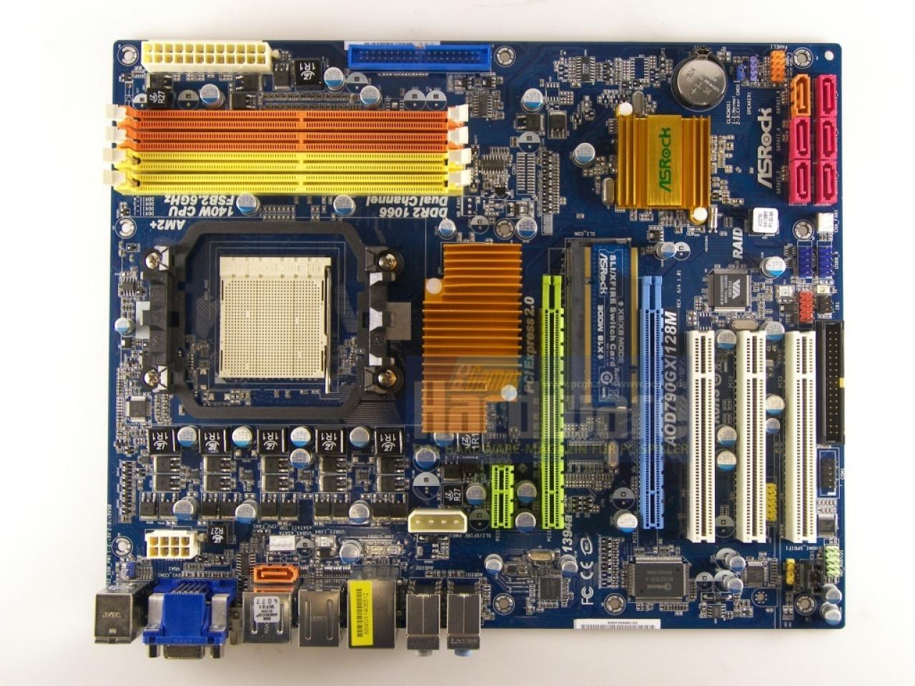 [28/01/2009] Phenom-II-kompatibel: Asrock AOD790GX/128M