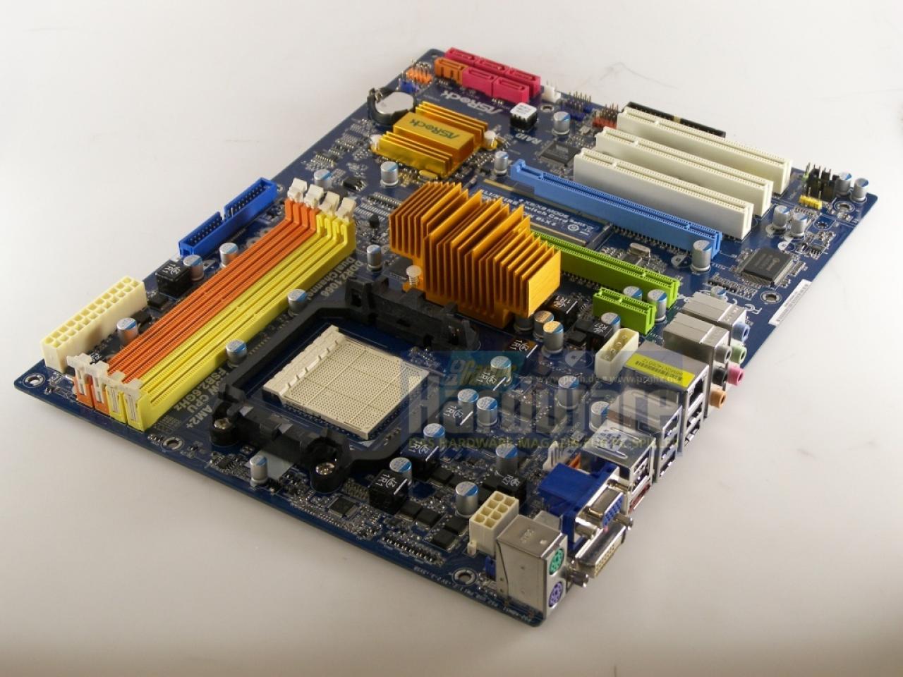 [28/01/2009] Phenom-II-kompatibel: Asrock AOD790GX/128M