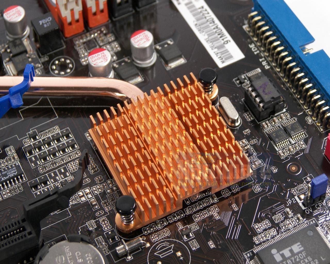 [27/01/2009] Asus M4A79T Deluxe (3)