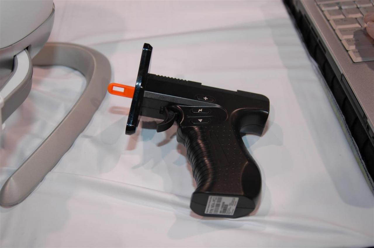 [20/01/2009] Novint Falcon Gun