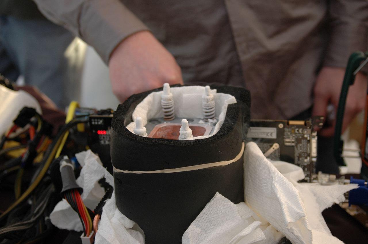 [12/01/2009] AMD Phenom II Overclocking Event (8)