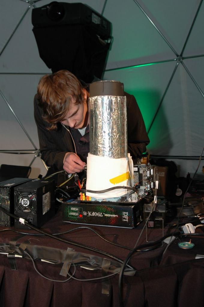 [12/01/2009] AMD Phenom II Overclocking Event (9)