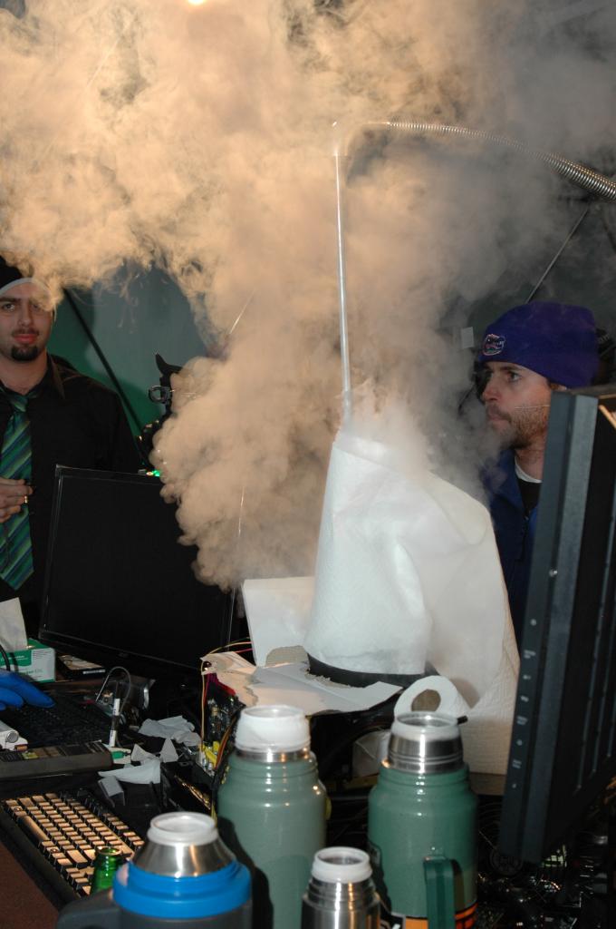 [12/01/2009] AMD Phenom II Overclocking Event (50)