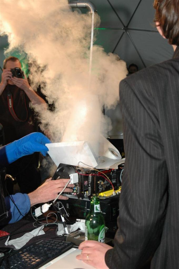 [12/01/2009] AMD Phenom II Overclocking Event (55)