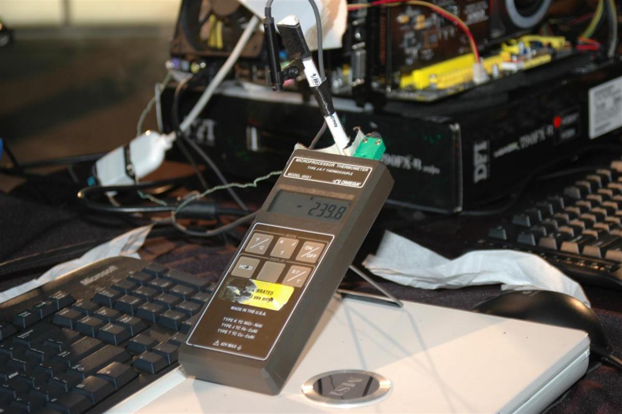 [12/01/2009] AMD Phenom II Overclocking Event (58)