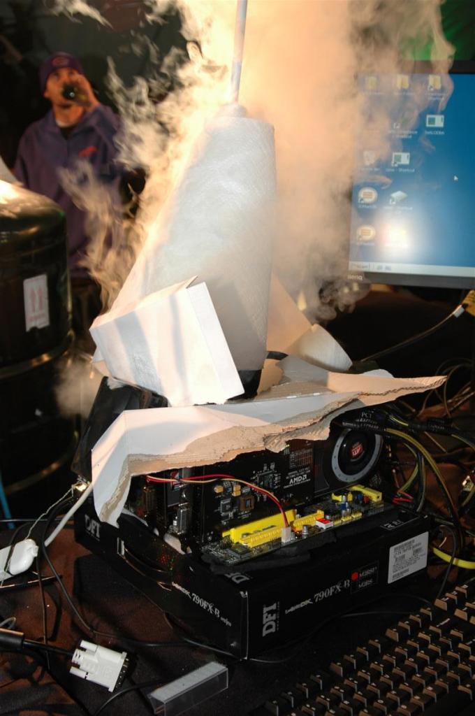 [12/01/2009] AMD Phenom II Overclocking Event (61)