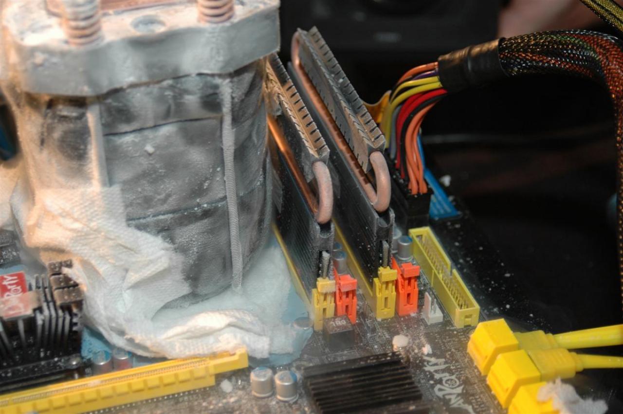 [12/01/2009] AMD Phenom II Overclocking Event (75)