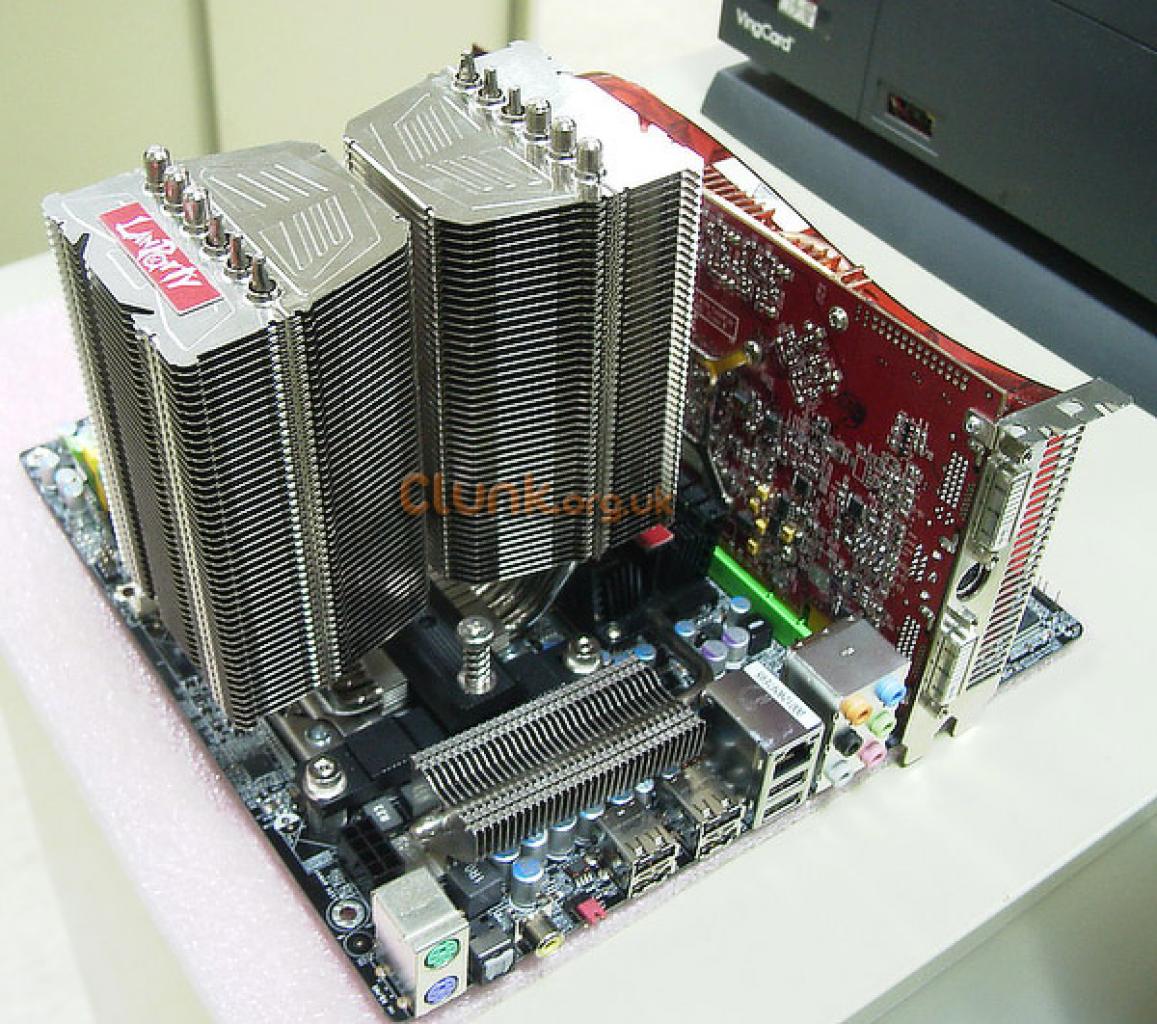 [21/01/2009] DFI Lanparty CPU-Kühler (2)
