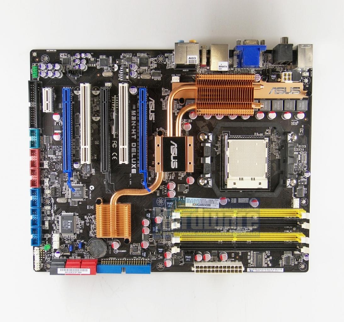 [06/02/2009] Kommt bald einen 980a-SLI-Nachfolger? Nforce-780a-SLI-Mainboard Asus M3N-HT Deluxe