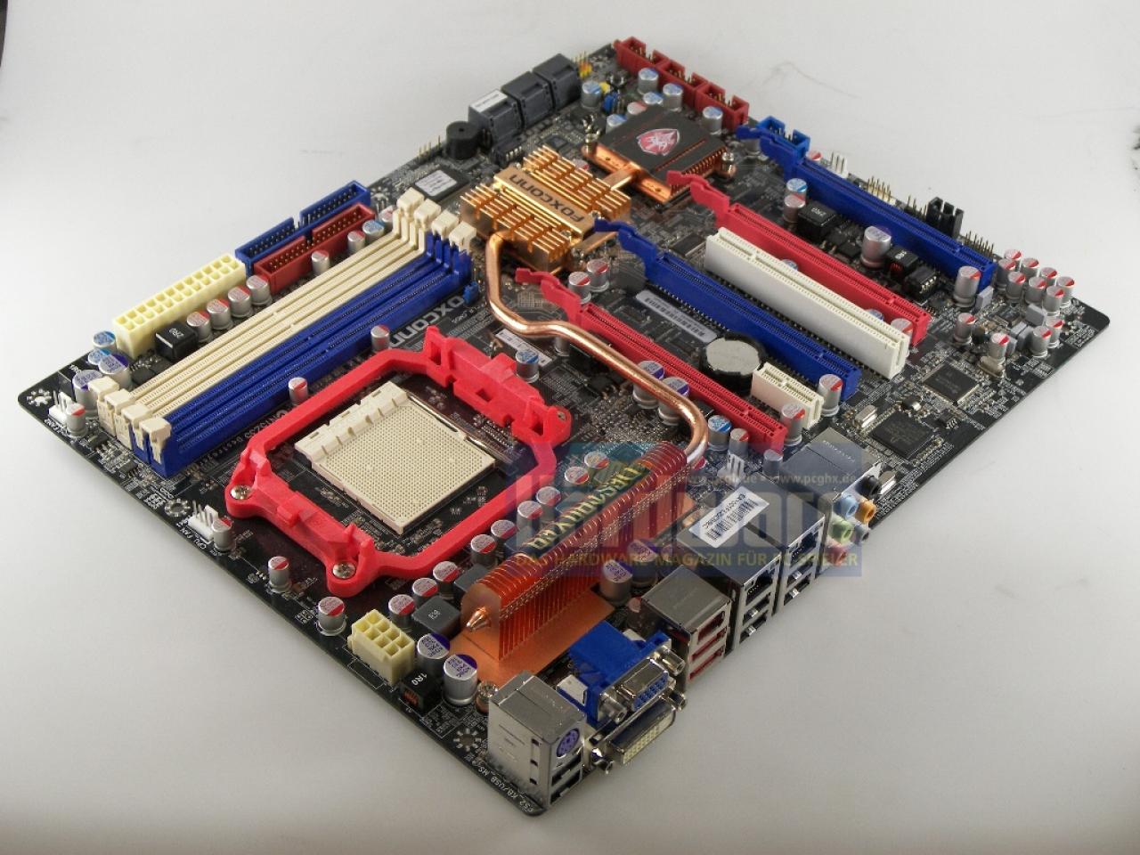 [06/02/2009] Kommt bald einen 980a-SLI-Nachfolger? Nforce-780a-SLI-Mainboard Foxconn Destroyer