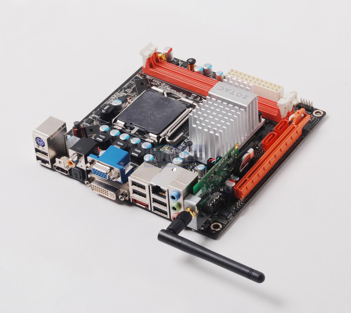 [19/02/2009] Zotac 9300-ITX Wifi (10)