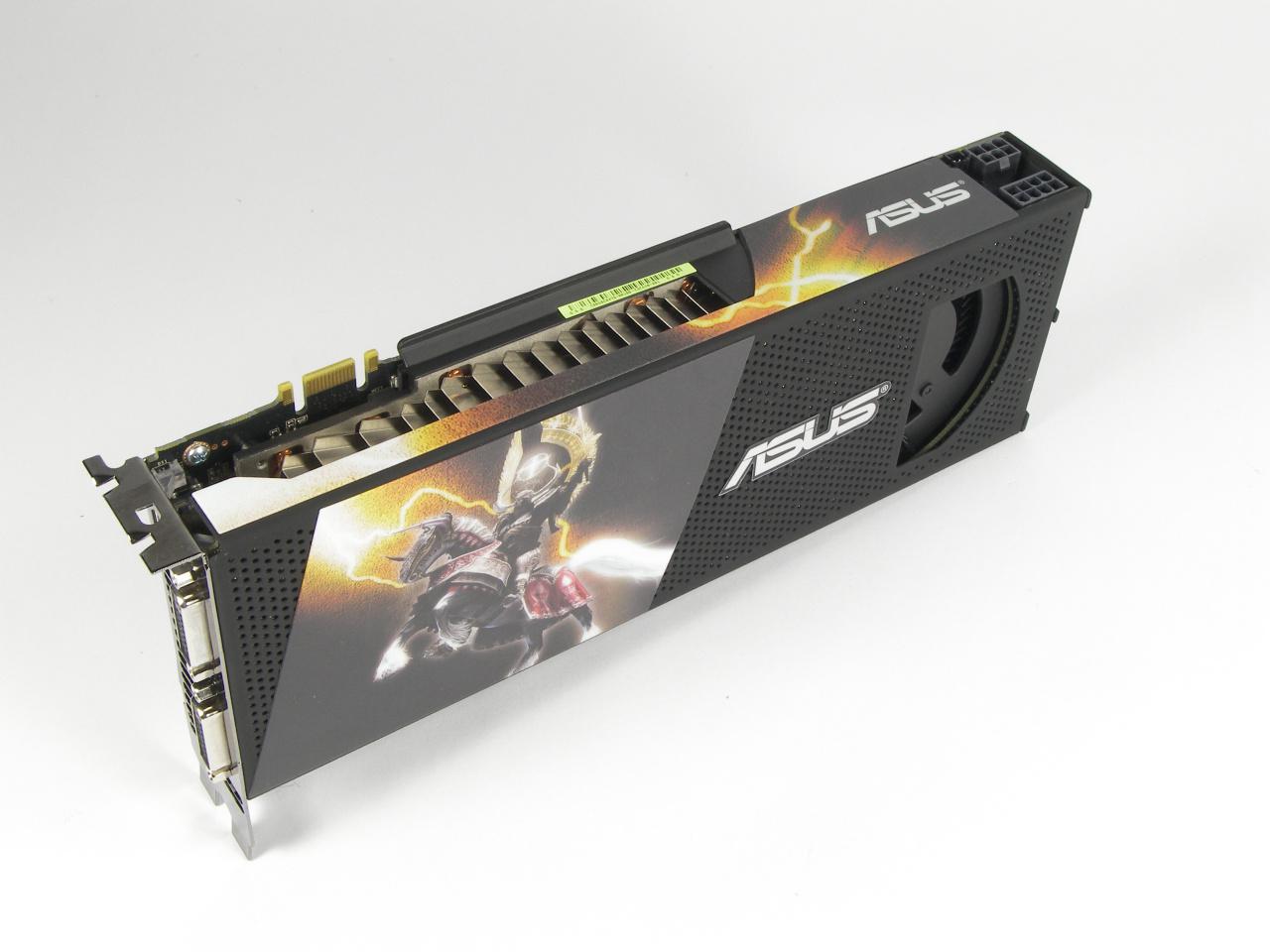 [02/02/2009] Die Geforce GTX 295 setzt sich im Schnitt knapp vor AMDs Radeon HD 4870 X2, kämpft jedoch ebenfalls mit Multi-GPU-Restriktionen (Skalierung, Mikroruckeln, Stromverbrauch).